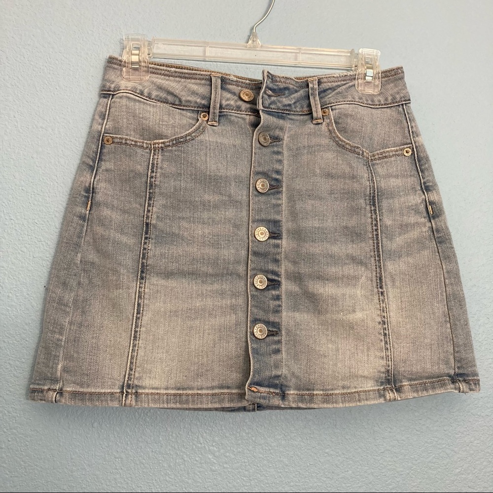 American Eagle Button Denim Circle Mini Skirt - Size 2 - Light Wash